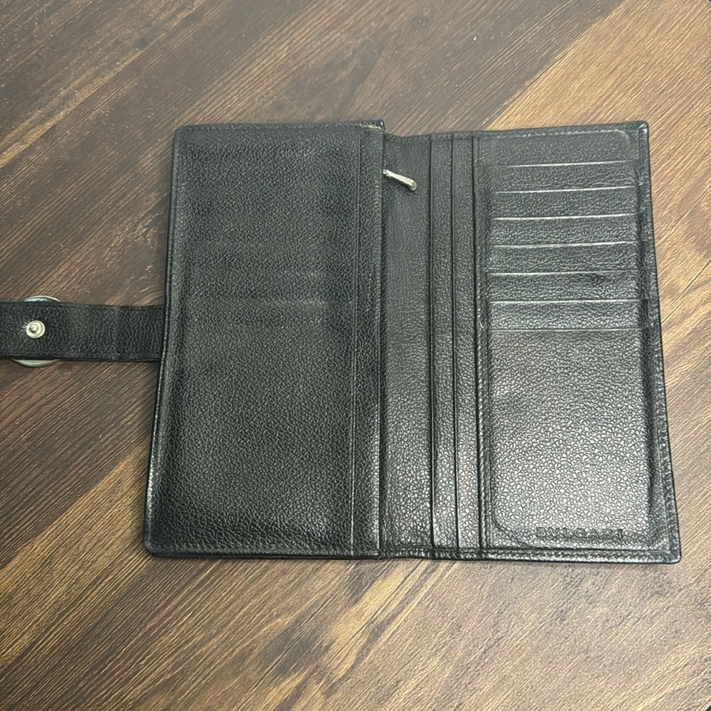 Authentic Bulgari Wallet - Picture 4 of 13